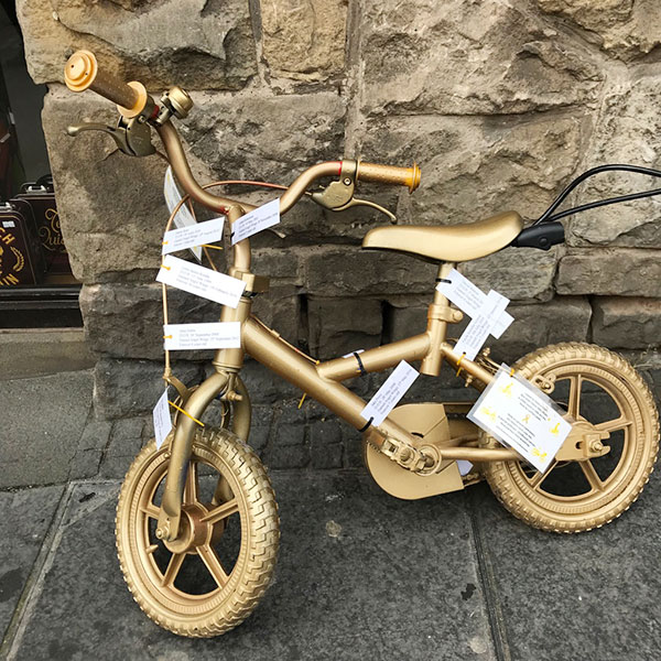 金の自転車